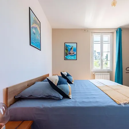 بيت للعطل Maison Cap Brun Jardin Parking