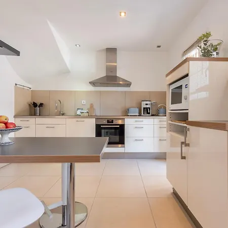Maison Cap Brun Jardin Parking Holiday home *