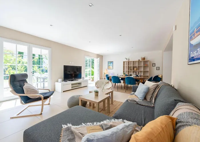Semesterbostad Maison Cap Brun Jardin Parking *